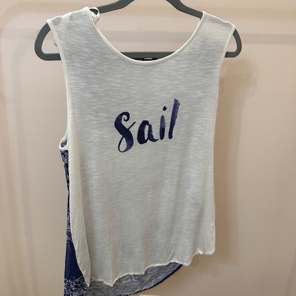 MAXX JEANS Tops - MAXX JEANS NAUTICAL TANK NAVY WHITE MEDIUM SLEEVELESS WOMENS